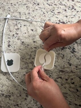 Apple White Lightning EarPods with Square Carry Case
